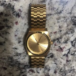 Nixon Watch